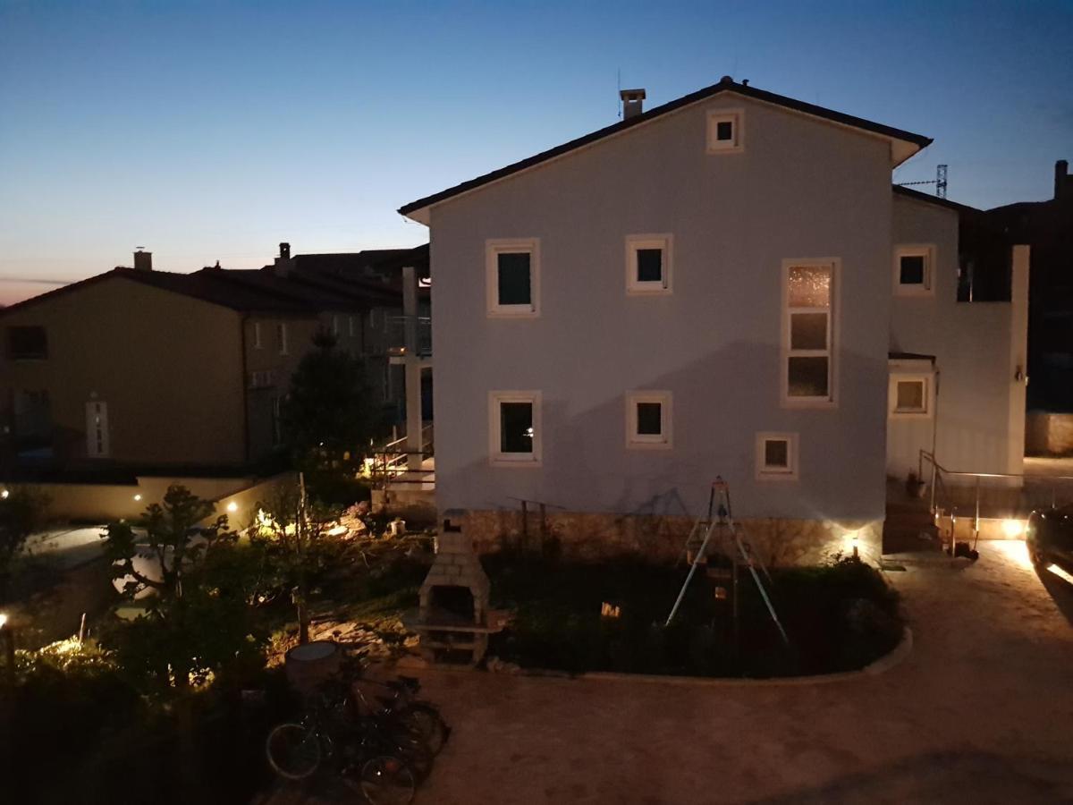 Appartement Mateo Barbariga Exteriör bild